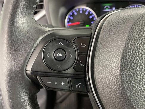 Used 2019 Toyota RAV4 XLE Premium image 18