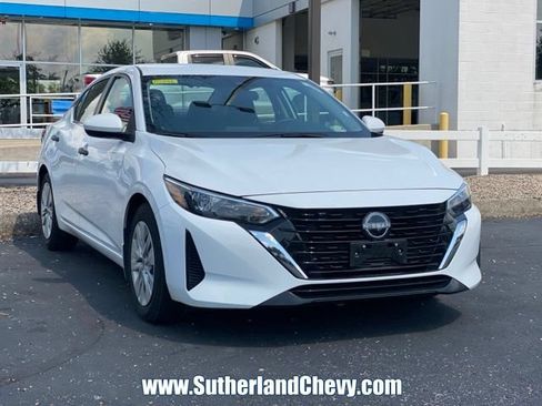 Used 2025 Nissan Sentra S FWD image 1