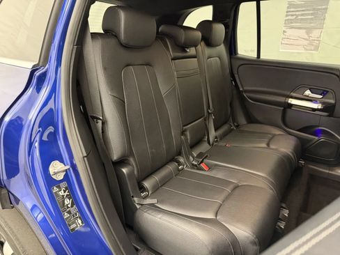 Used 2021 Mercedes-Benz GLB 250 4MATIC w/ Premium Package image 36