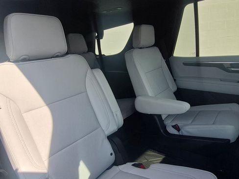 New 2026 Chevrolet Tahoe Premier w/ Sun And Tow Package AWD/4WD image 5