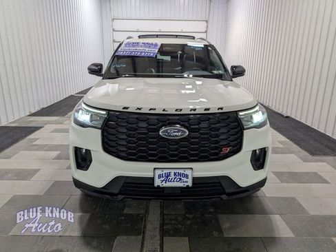 Used 2025 Ford Explorer ST image 6