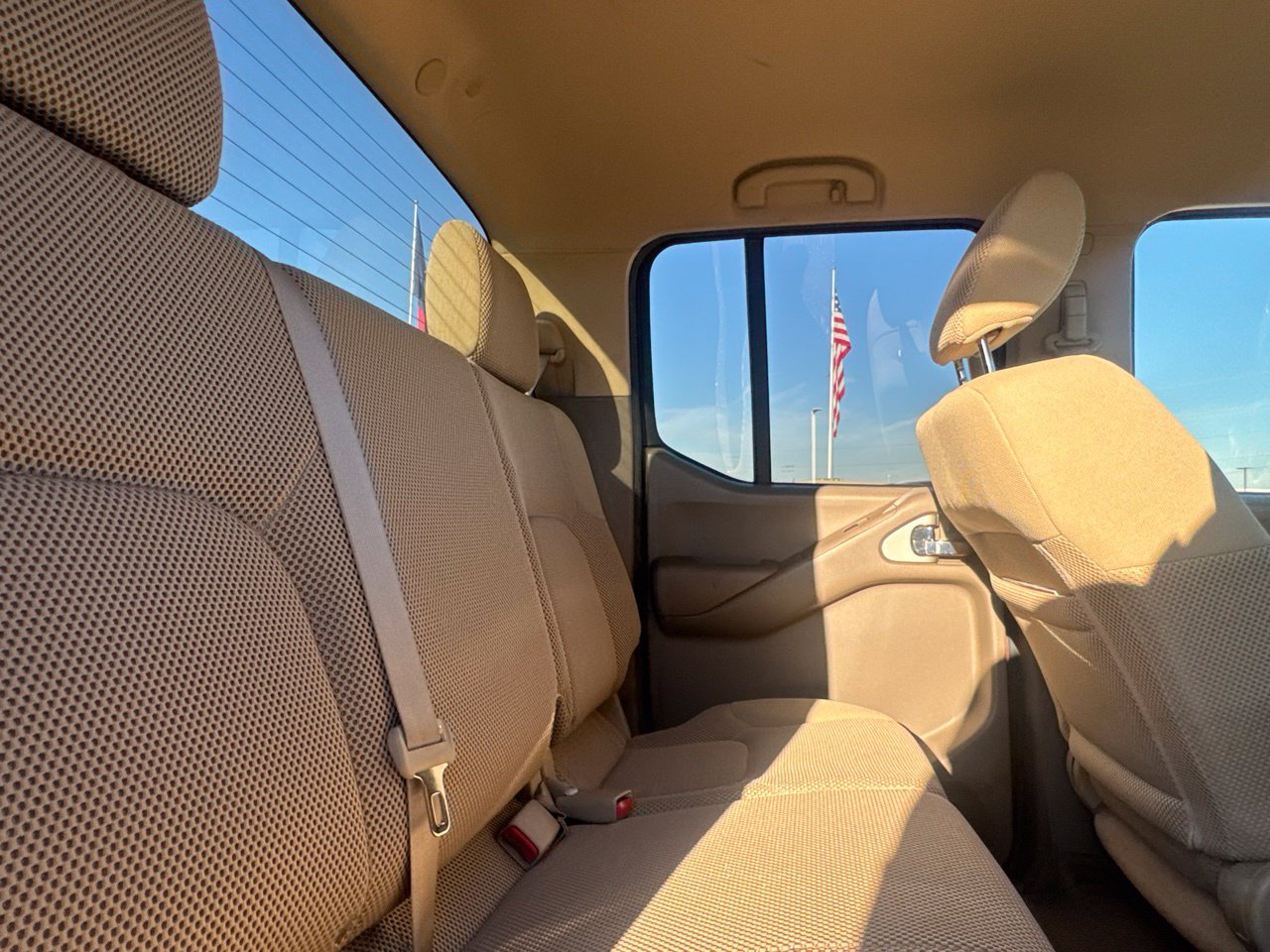 Used 2010 Nissan Frontier SE AWD/4WD image 38