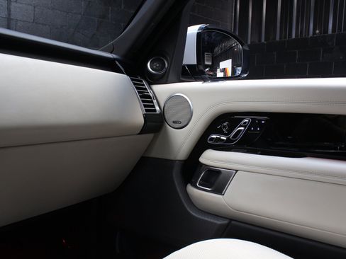 Used 2022 Land Rover Range Rover P525 Westminster Edition AWD/4WD image 24
