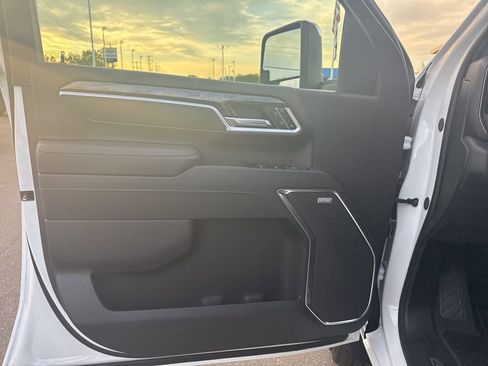 New 2026 Chevrolet Silverado 2500 LTZ w/ LTZ Convenience Package AWD/4WD image 27
