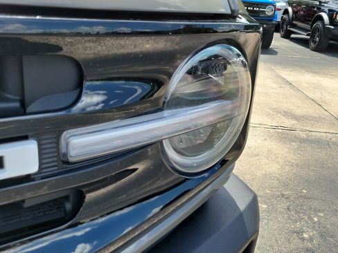 Certified 2025 Ford Bronco Outer Banks AWD/4WD image 3