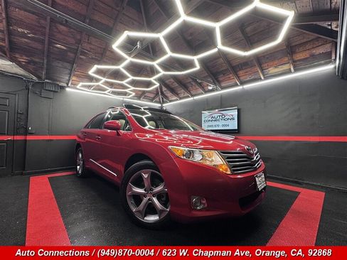 Used 2012 Toyota Venza XLE w/ XLE Premium Pkg FWD image 1