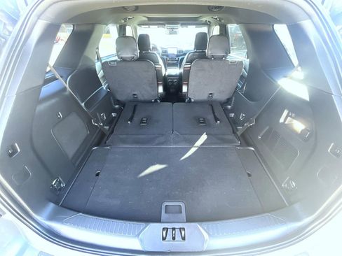 Used 2023 Ford Explorer ST-Line w/ Class IV Trailer Tow Package image 26