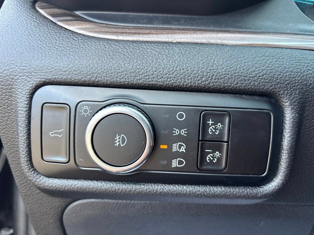 Used 2024 Ford Explorer Limited w/ Limited Technology Package AWD/4WD image 15