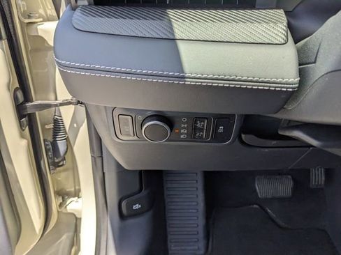 Certified 2025 Ford Mustang Mach-E Premium AWD/4WD image 25