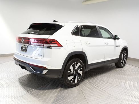 Used 2024 Volkswagen Atlas Cross Sport SE AWD/4WD image 5