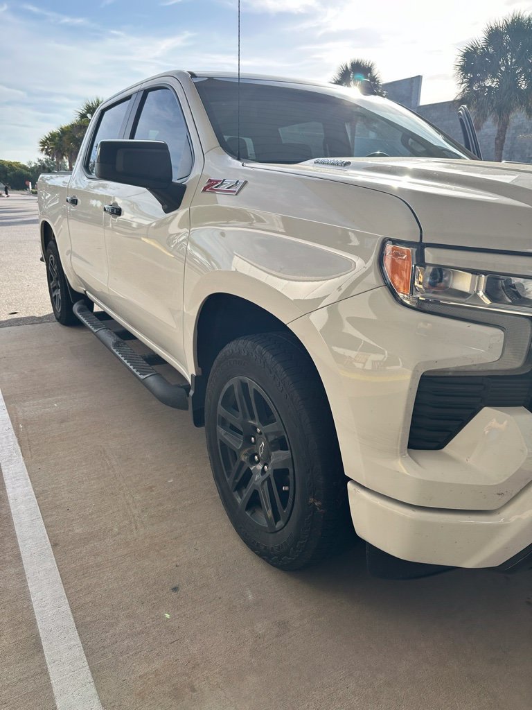Used 2023 Chevrolet Silverado 1500 RST w/ Convenience Package II AWD/4WD image 9