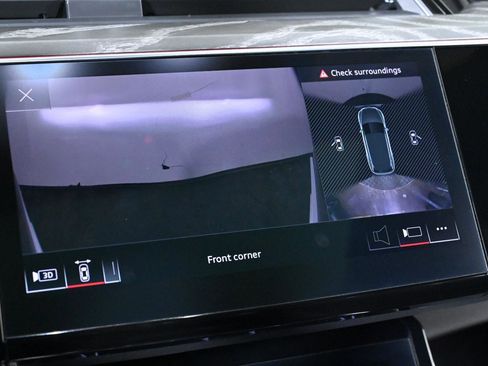 Used 2022 Audi e-tron Chronos image 17