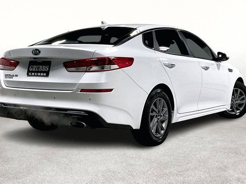 Used 2020 Kia Optima LX image 2
