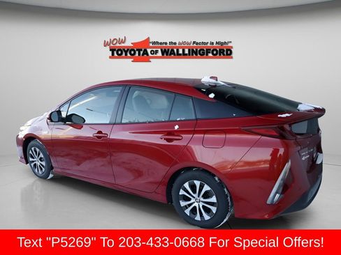 Certified 2022 Toyota Prius Prime Limited FWD image 3