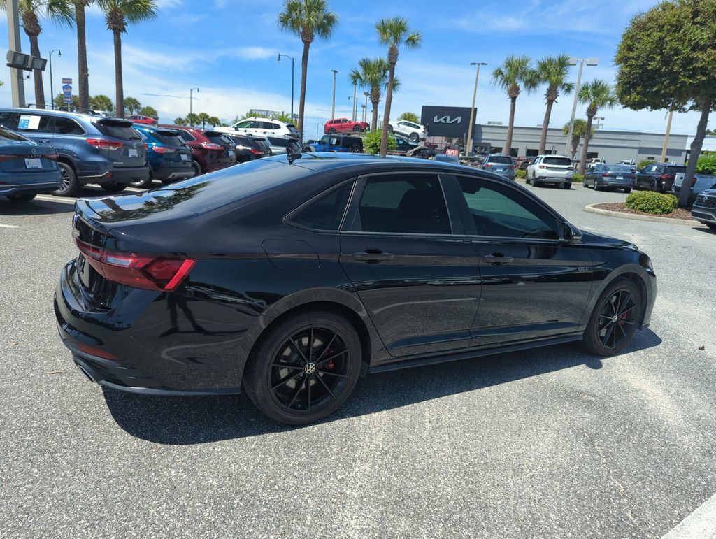 Used 2025 Volkswagen Jetta GLI Autobahn FWD image 5