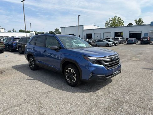 Used 2026 Subaru Forester Premium AWD/4WD image 1