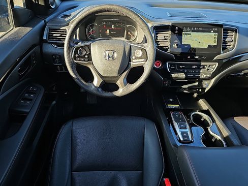 Used 2024 Honda Passport Black Edition image 12