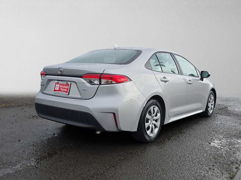 Used 2024 Toyota Corolla LE FWD image 3