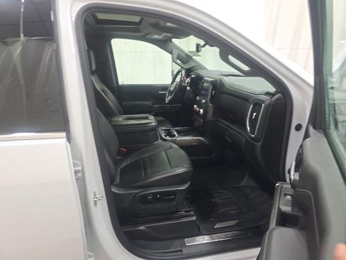 Used 2020 GMC Sierra 3500 Denali w/ Denali Ultimate Package AWD/4WD image 13