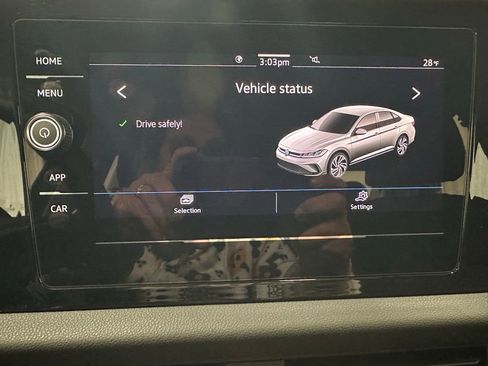 Used 2025 Volkswagen Jetta S image 30