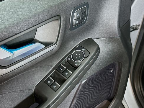 Used 2024 Ford Escape Platinum AWD/4WD image 18