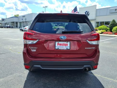 Used 2023 Subaru Forester Premium AWD/4WD image 3