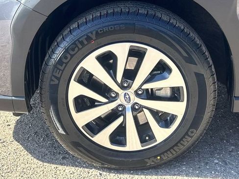 Used 2025 Subaru Outback Premium AWD/4WD image 10