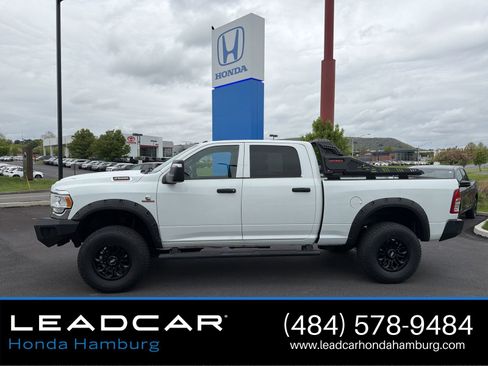 Used 2024 RAM 2500 Tradesman w/ Chrome Appearance Group AWD/4WD image 3