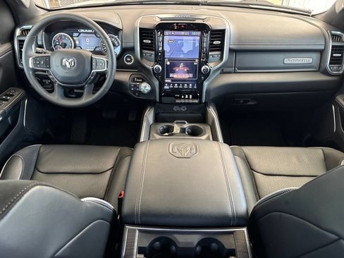 Used 2025 RAM 1500 Laramie AWD/4WD image 22