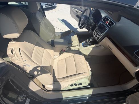 Used 2008 Volkswagen Eos Lux FWD image 8