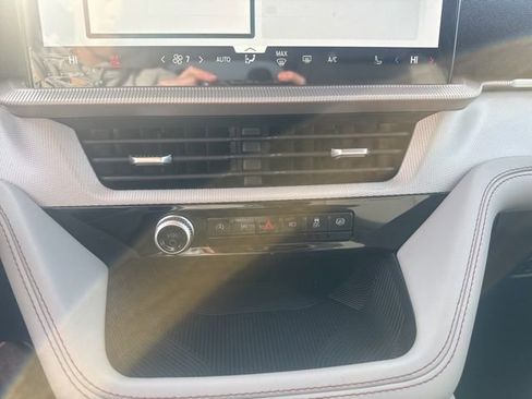 New 2026 Ford Explorer Active w/ Active Comfort Package image 16