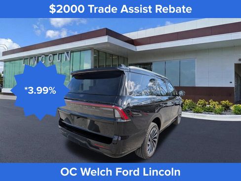 Certified 2025 Lincoln Navigator Black Label AWD/4WD image 5