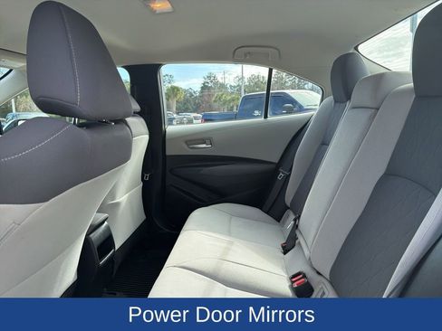 Used 2020 Toyota Corolla LE image 12