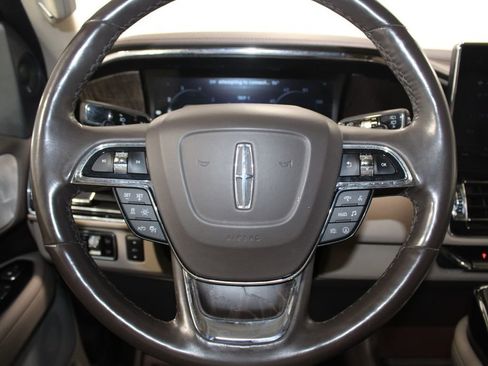 Used 2023 Lincoln Navigator Reserve image 39