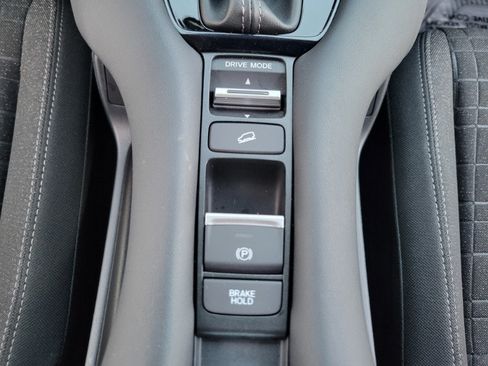 Used 2023 Honda HR-V LX image 31