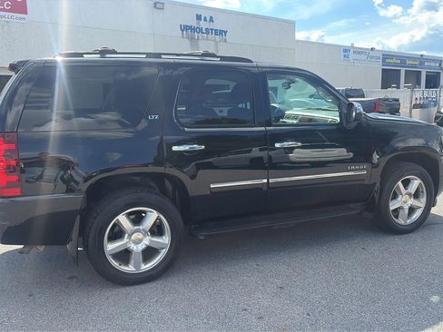 Used 2013 Chevrolet Tahoe LTZ AWD/4WD image 15