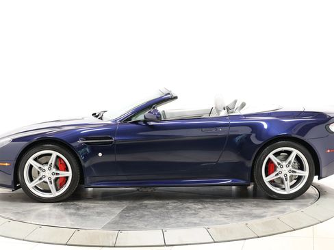 Used 2016 Aston Martin V8 Vantage GT RWD image 6