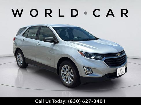 Used 2018 Chevrolet Equinox LS FWD image 16
