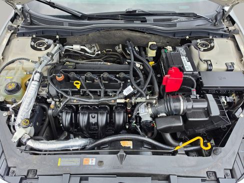 Used 2010 Ford Fusion SE FWD image 16