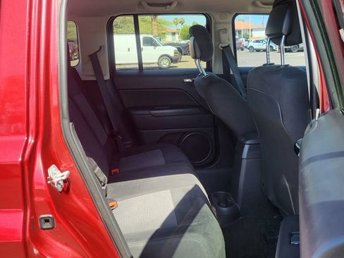 Used 2014 Jeep Patriot Latitude FWD image 22