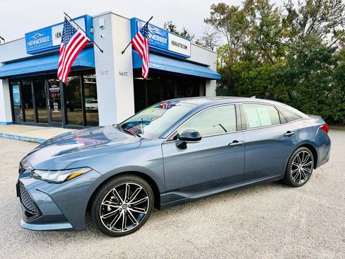 Used 2019 Toyota Avalon XSE w/ All Weather Liner Package image 1