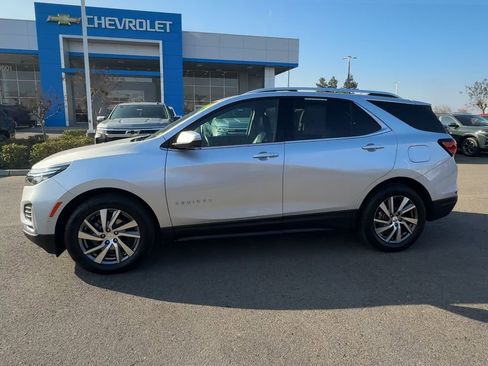 Used 2022 Chevrolet Equinox Premier image 3