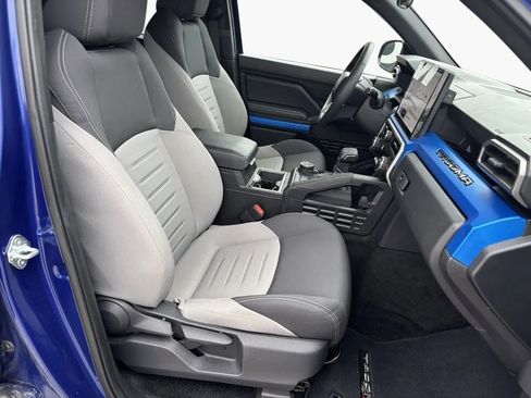 Used 2024 Toyota Tacoma TRD Off-Road image 31