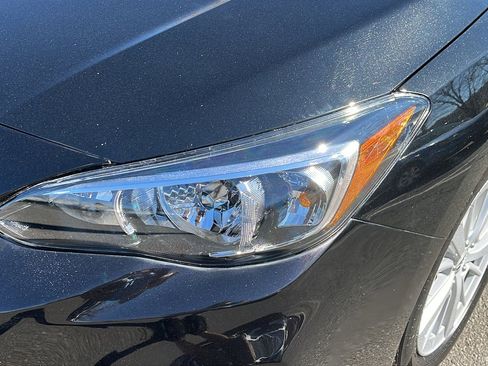 Used 2017 Subaru Impreza 2.0i Premium image 8