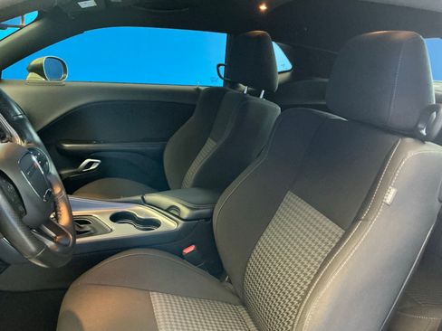 Used 2023 Dodge Challenger R/T RWD image 13