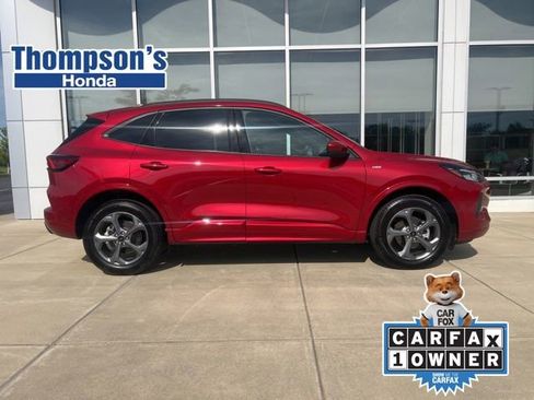 Used 2024 Ford Escape ST-Line Select w/ Tech Pack #1 AWD/4WD image 2