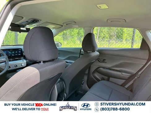 Certified 2025 Hyundai Kona SE image 18