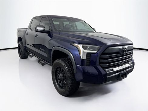 Used 2022 Toyota Tundra SR5 w/ SR5 Convenience Package image 8