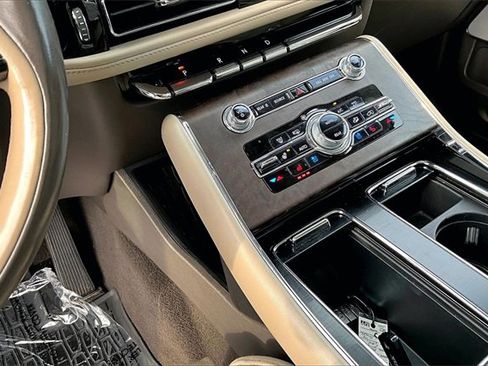 Used 2021 Lincoln Aviator Grand Touring w/ Equipment Group 302A image 18