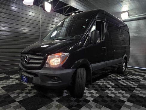 Used 2017 Mercedes-Benz Sprinter 2500 image 31